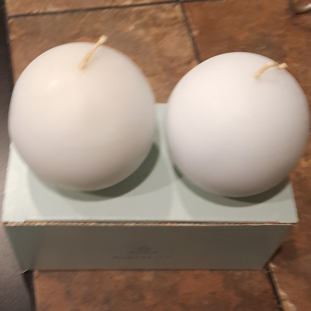 Partylite 3" ball candles  Spring Water